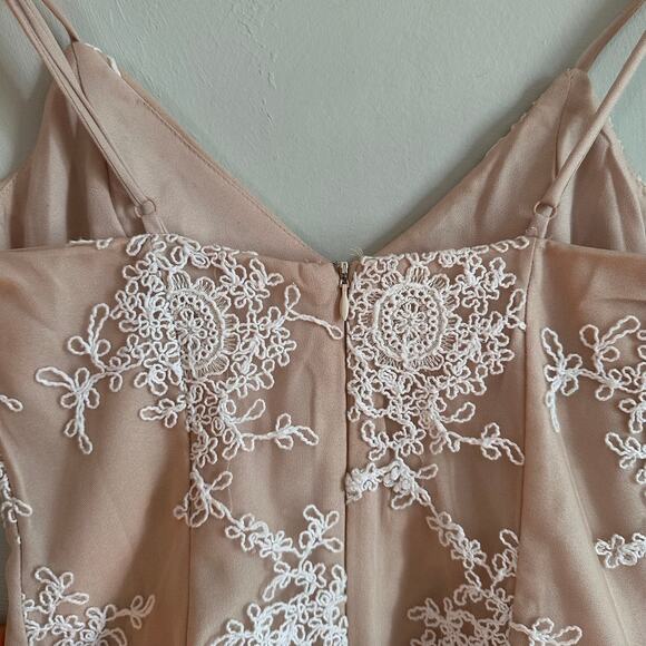 Lulus Loves the Limelight White and Beige Embroidered Bodycon Dress - Picture 8 of 9